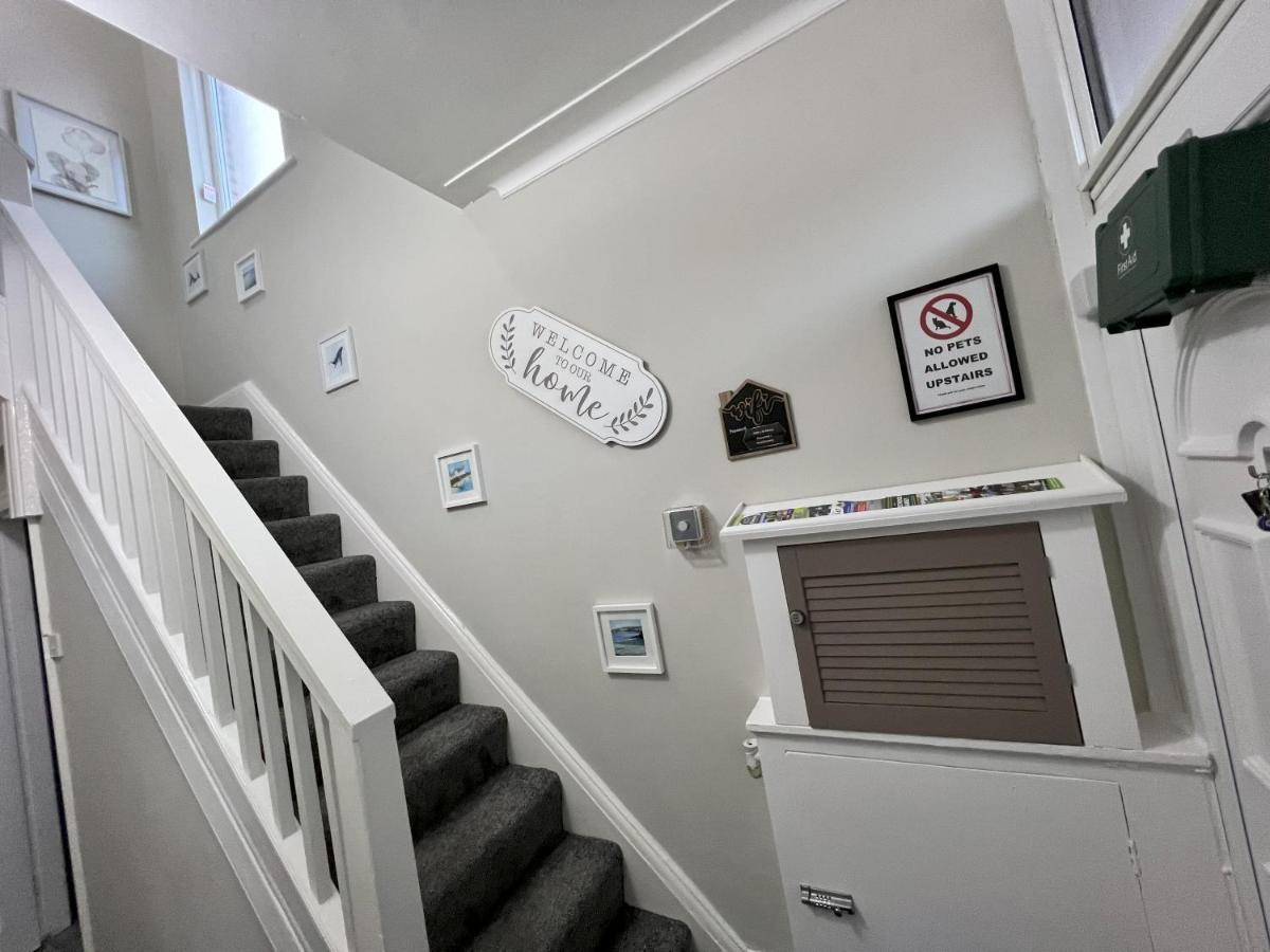 Kim Family Holiday Get-Away 4 Bedrooms 2 Baths Блэкпул Экстерьер фото